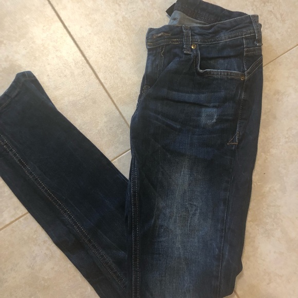 Dark washed distressed jeans - Picture 2 of 6